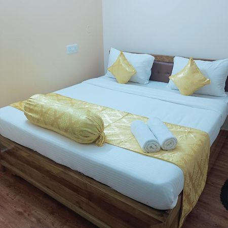 Hotel Vip Prime ปูรี ภายนอก รูปภาพ