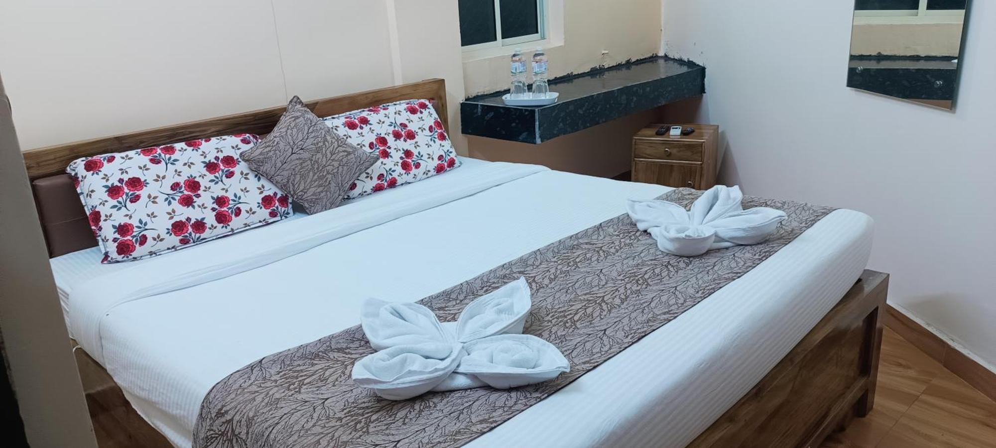Hotel Vip Prime ปูรี ภายนอก รูปภาพ