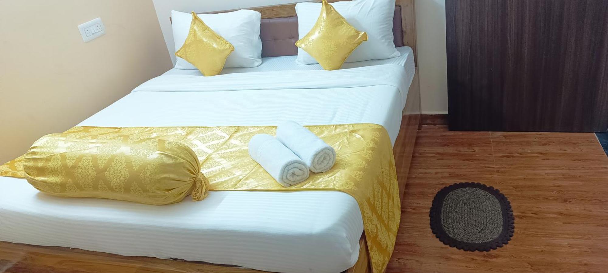 Hotel Vip Prime ปูรี ภายนอก รูปภาพ