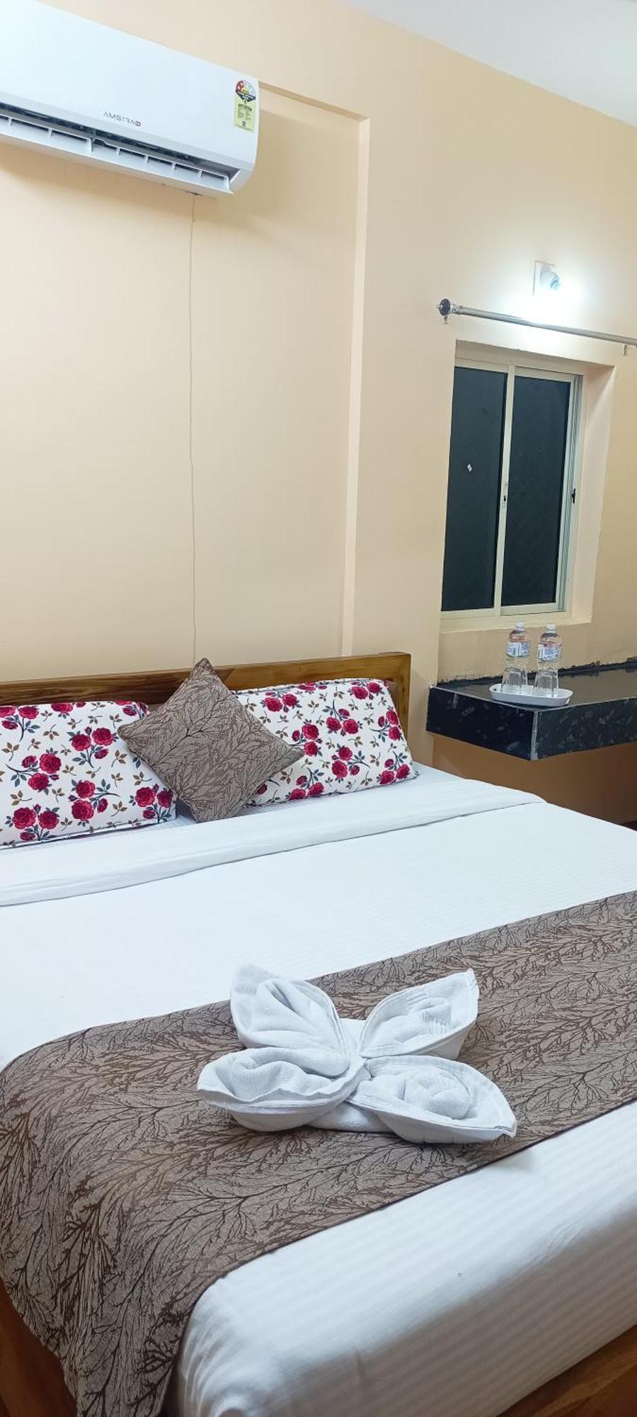 Hotel Vip Prime ปูรี ภายนอก รูปภาพ