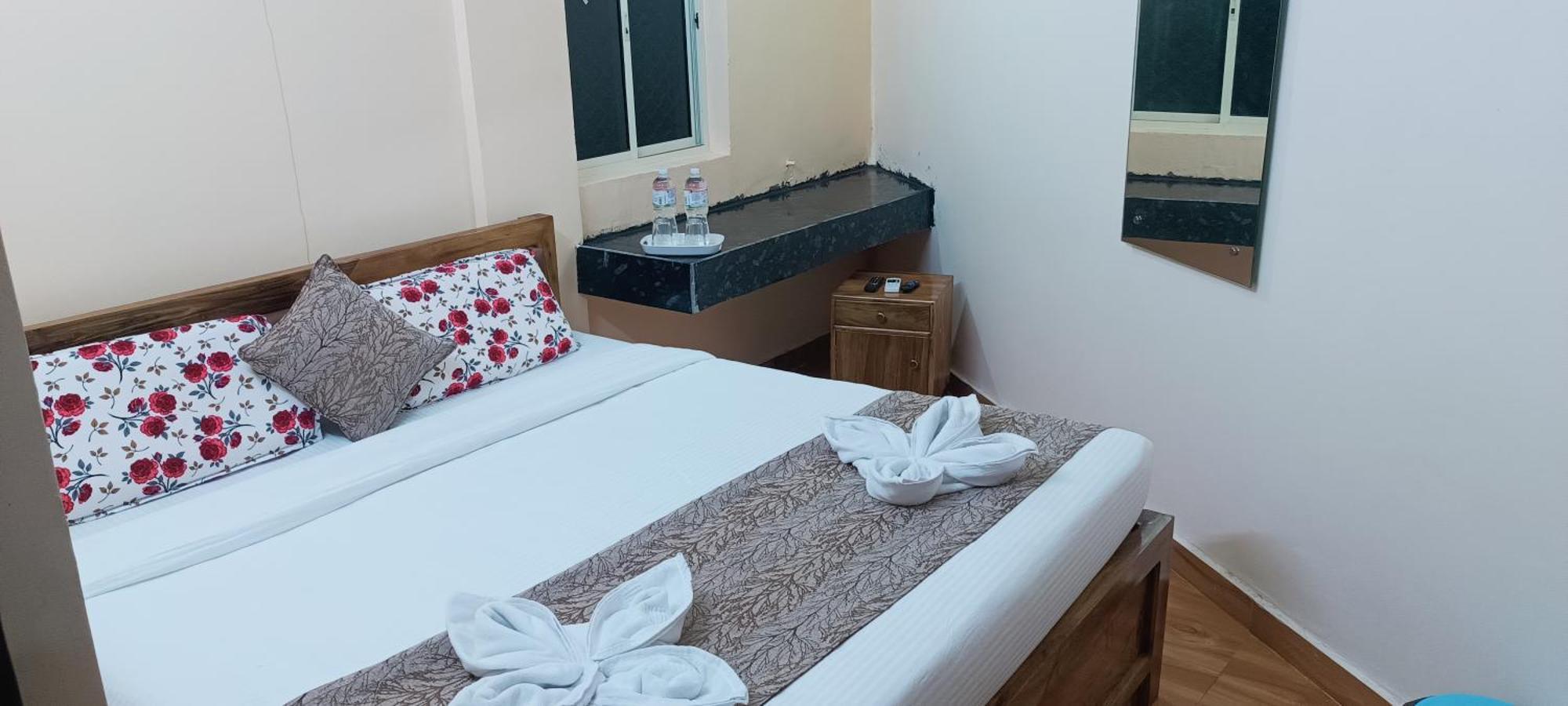 Hotel Vip Prime ปูรี ภายนอก รูปภาพ