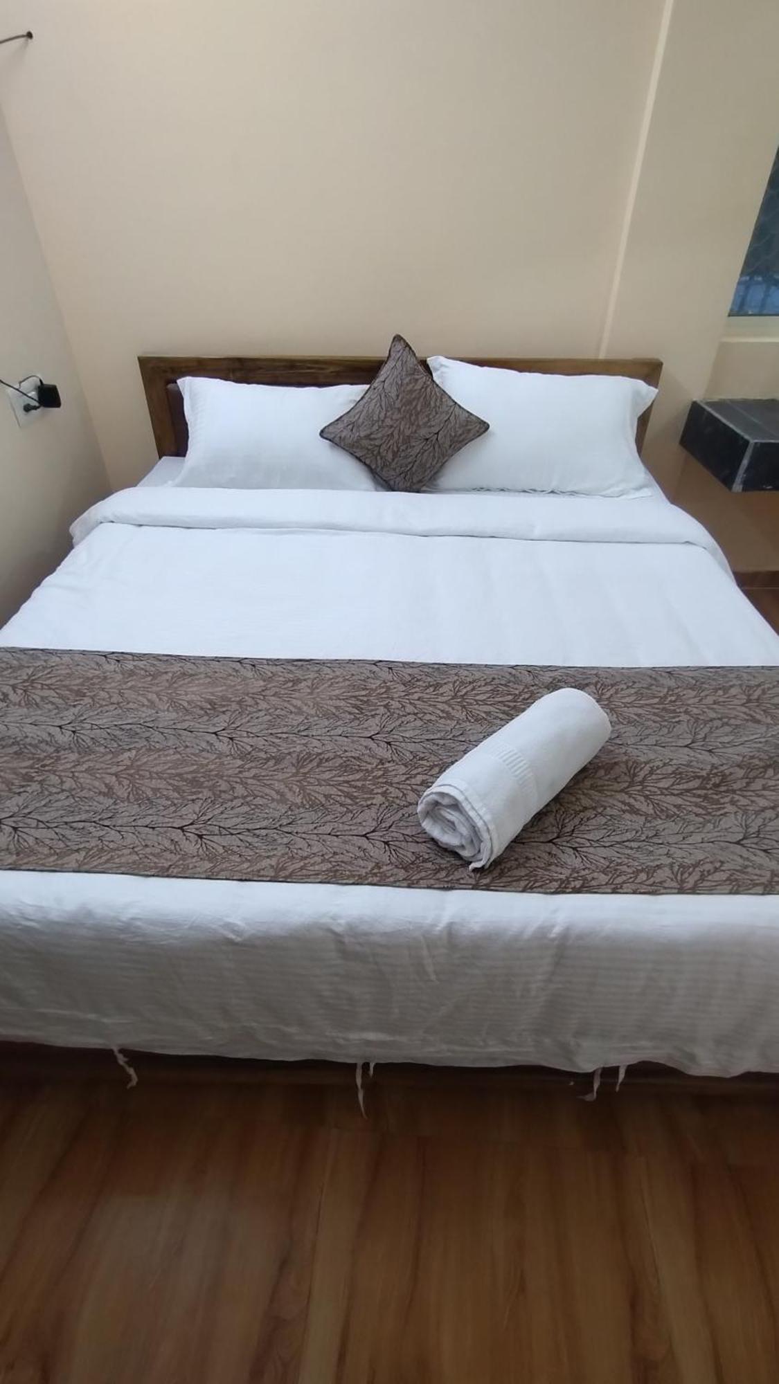 Hotel Vip Prime ปูรี ภายนอก รูปภาพ