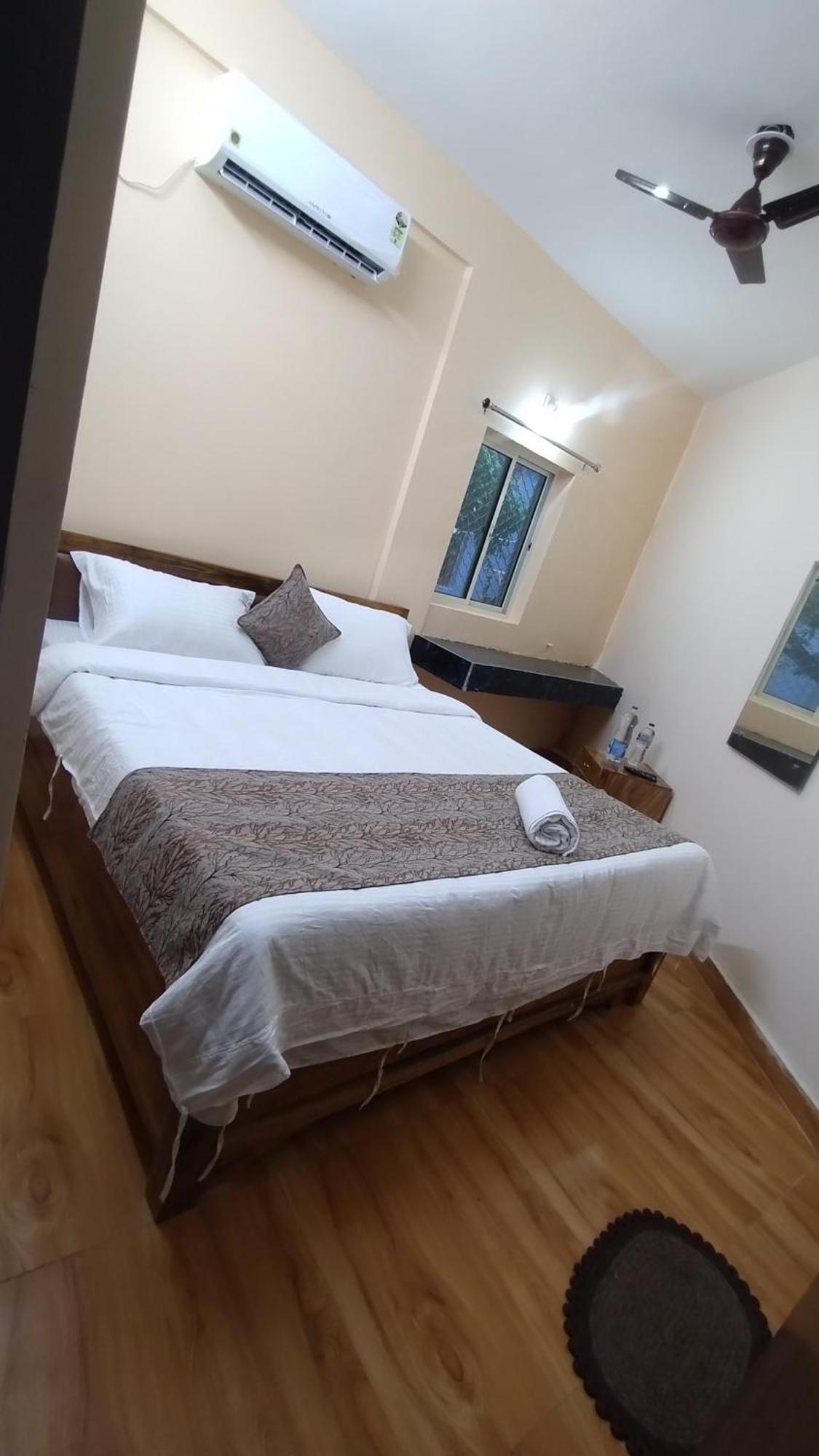 Hotel Vip Prime ปูรี ภายนอก รูปภาพ