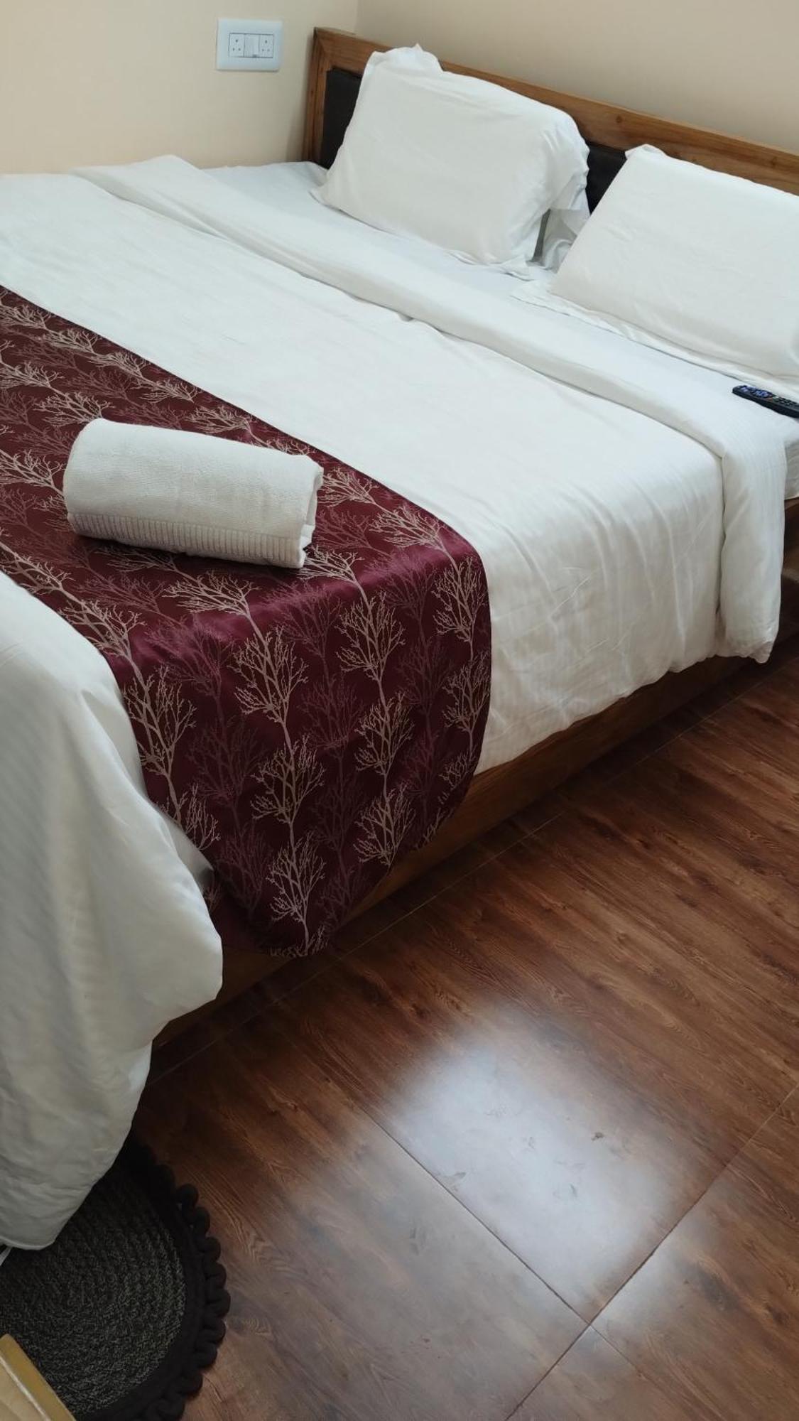 Hotel Vip Prime ปูรี ภายนอก รูปภาพ